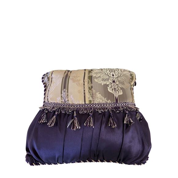 Chris Madden by JC Penney Pillows for bed or sofa and two shams with tassels - Picture 2 of 9